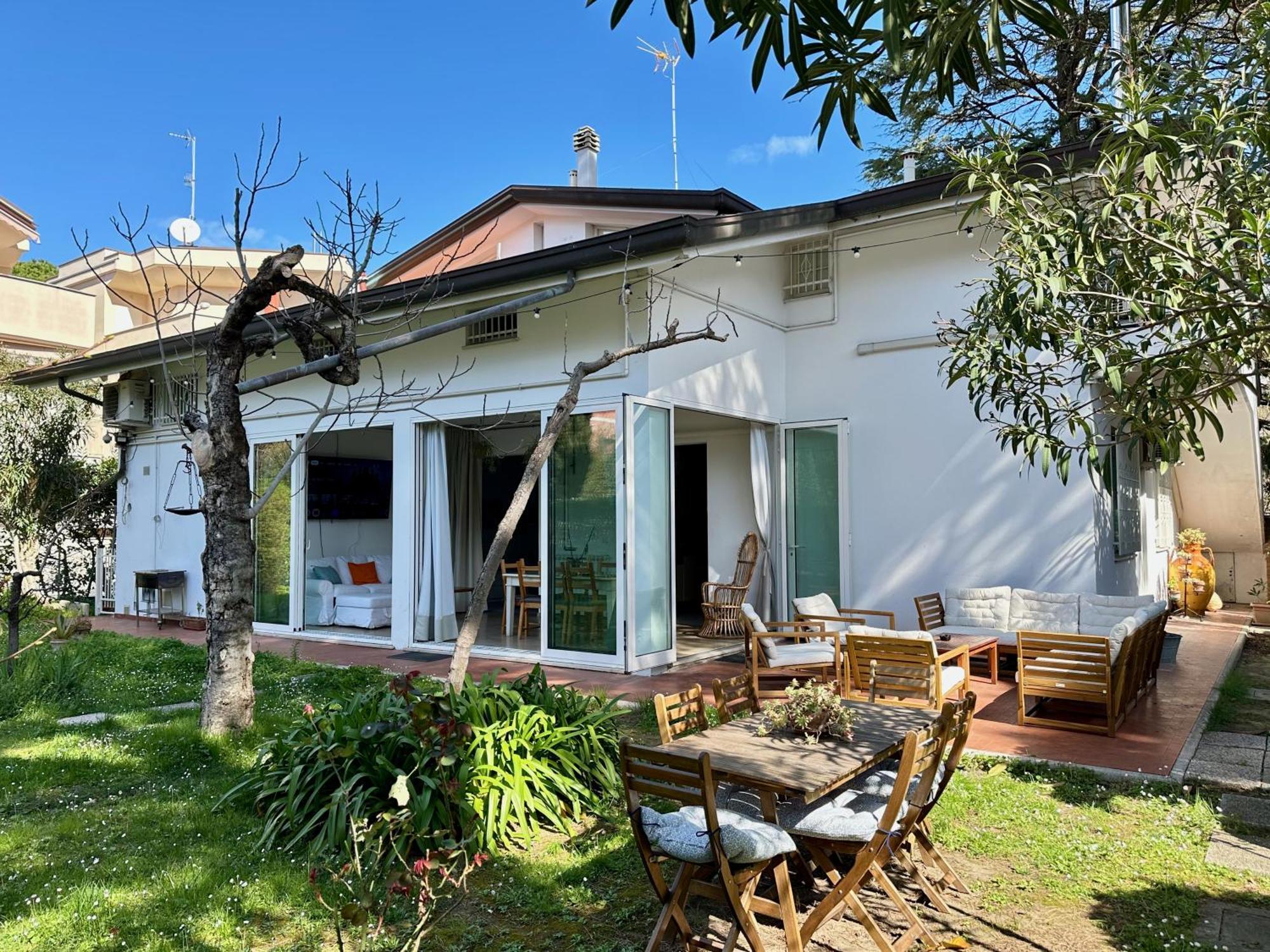 Appartamenti Villa Renata 리치오네 외부 사진
