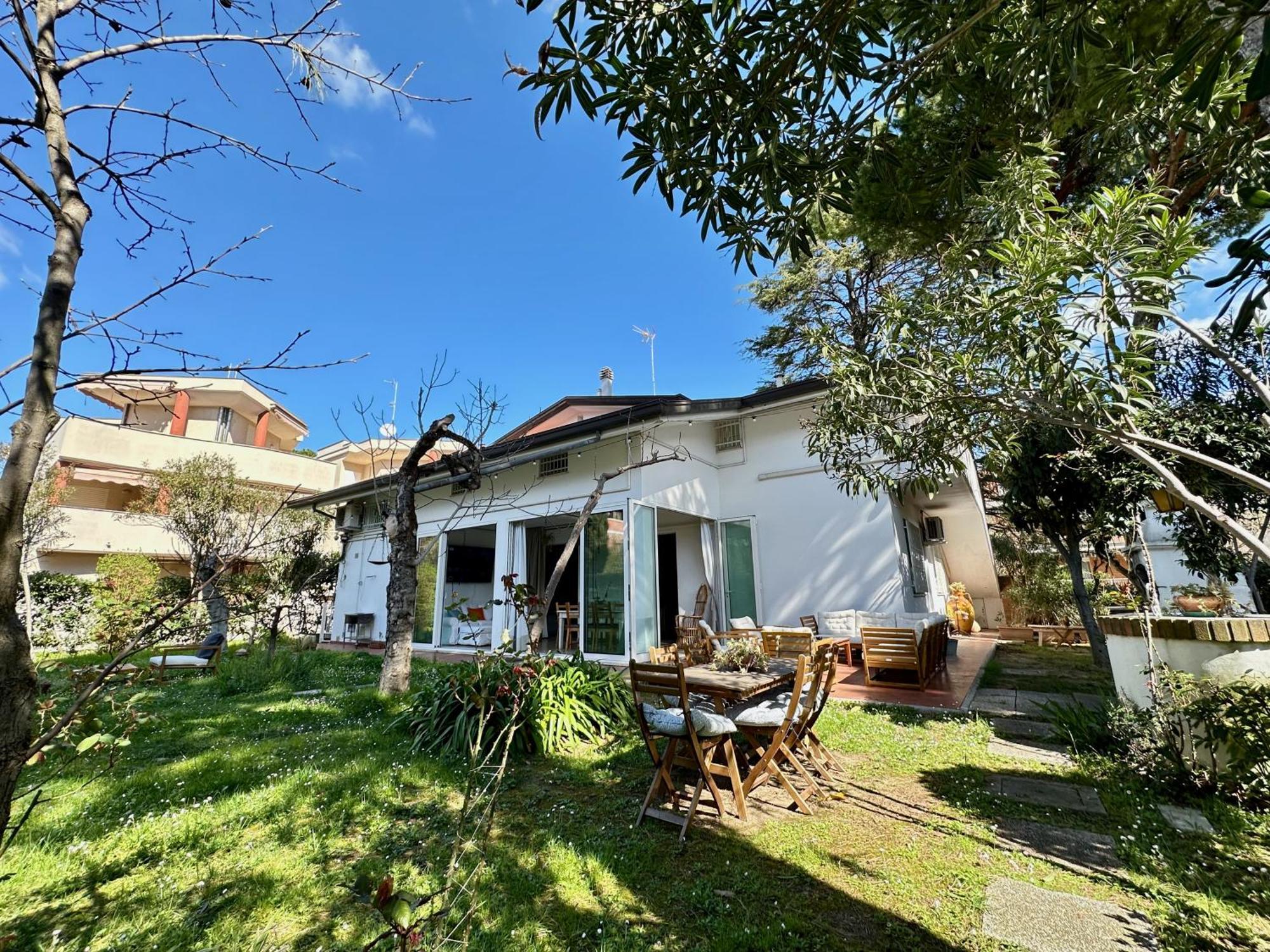 Appartamenti Villa Renata 리치오네 외부 사진